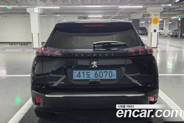 Peugeot 2008 EV GT — пробег 31 500 км — фото 2 из 5