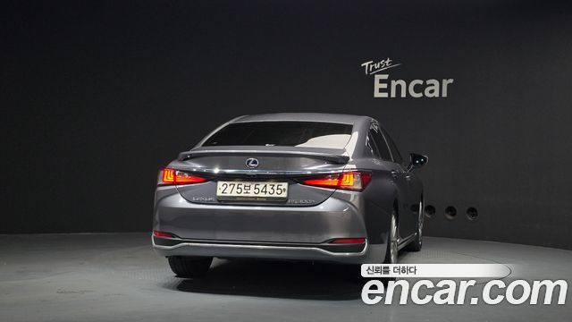 Lexus ES Executive — пробег 126 951 км — фото 4 из 5