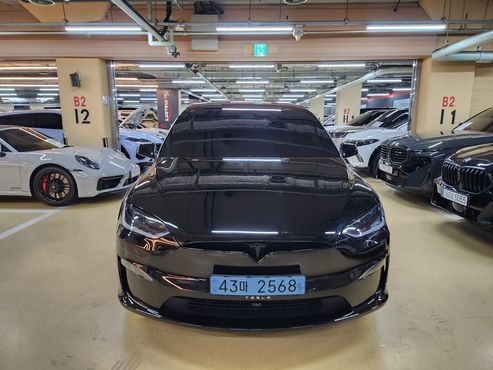 Tesla Model X Plaid — пробег 11 233 км — фото 1 из 5