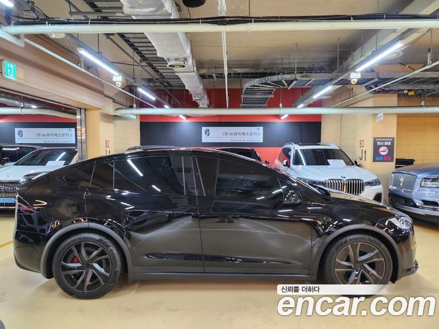 Tesla Model X Plaid — пробег 11 233 км — фото 3 из 5