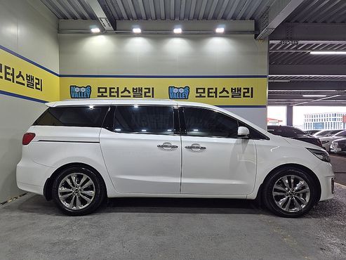 Kia Carnival 9-seater Noblesse — пробег 116 799 км — фото 3 из 5