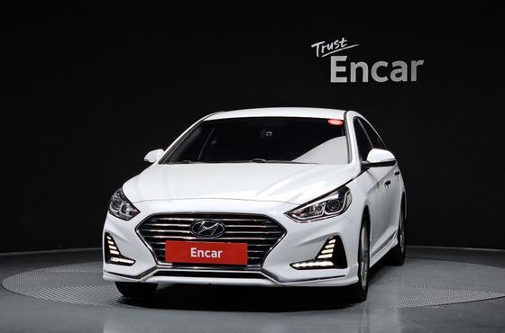 Hyundai Sonata 2.0 Smart — пробег 180 379 км — фото 3 из 5
