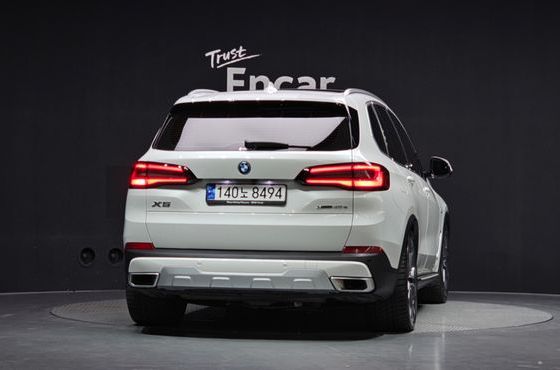BMW X5 xDrive 45e xLine — пробег 47 299 км — фото 4 из 5