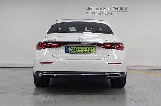 Mercedes-Benz E-Class E300 4MATIC Exclusive — пробег 2 153 км — фото 4 из 5