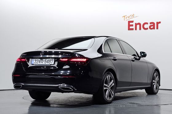 Mercedes-Benz E-Class E350 4MATIC Avantgarde — пробег 86 100 км — фото 2 из 5