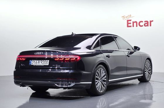 Audi A8 60 TFSI Quattro LWB — пробег 97 641 км — фото 2 из 5