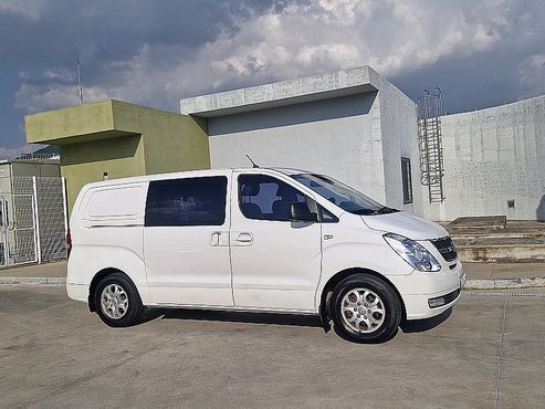 Hyundai Starex 5-Seater VAN CVX Luxury — пробег 141 939 км — фото 4 из 5