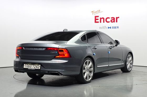 Volvo S90 D5 AWD Inscription — пробег 84 940 км — фото 2 из 5