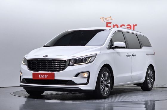 Kia Carnival 11-Seater Prestige — пробег 144 263 км — фото 1 из 5