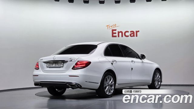 Mercedes-Benz E-Class из Кореи Encar