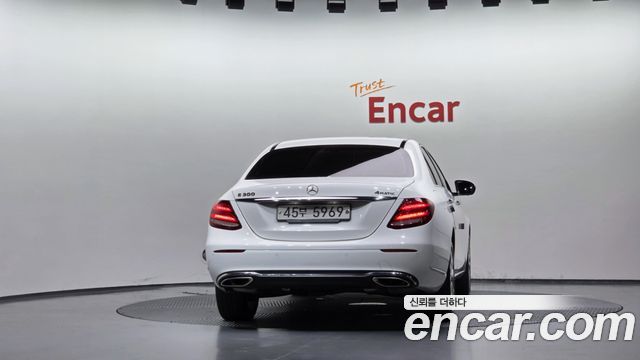 Mercedes-Benz E-Class из Кореи Encar