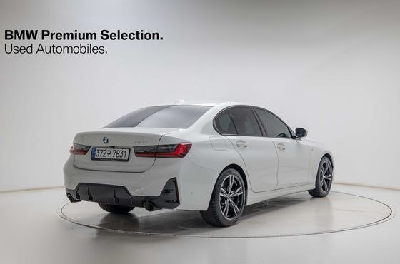 BMW 3-Series 320i M Sport — пробег 8 620 км — фото 4 из 5