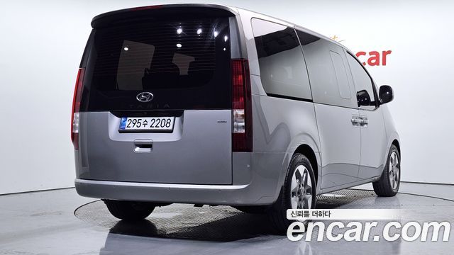 Hyundai Staria из Кореи Encar