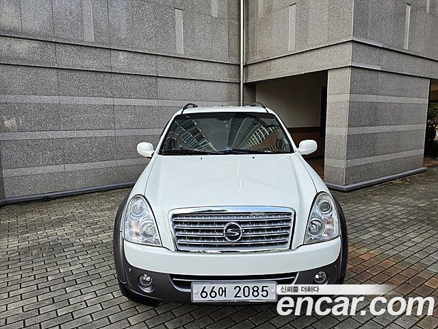 Ssangyong Rexton 2WD RX4 High Deluxe — пробег 178 392 км — фото 3 из 5