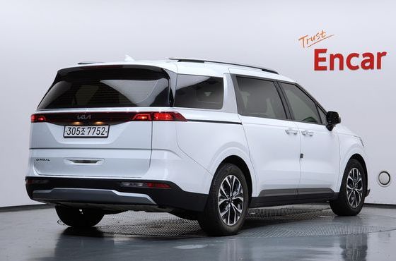 Kia Carnival Diesel 9-Seater Prestige — пробег 123 922 км — фото 2 из 5