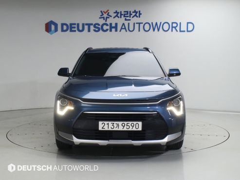 Kia Niro Prestige — пробег 10 354 км — фото 3 из 5