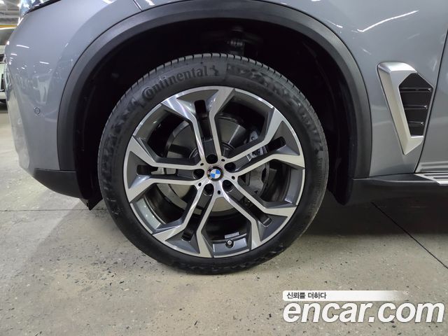 BMW X5 xDrive 40i xLine — пробег 11 758 км — фото 4 из 5