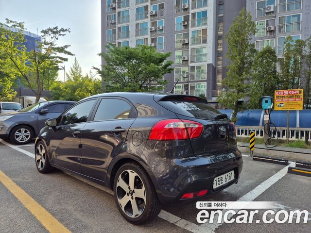 Kia pride 1.6 GDI Hatchback Prestige — пробег 108 996 км — фото 2 из 5