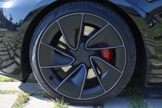 Tesla Model 3 Performance AWD — пробег 24 800 км — фото 4 из 5