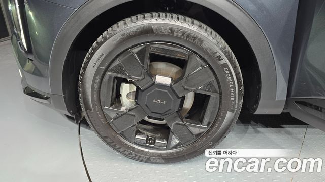 Kia Sportage Gasoline 1.6 Turbo 2WD Signature X Line — пробег 27 900 км — фото 5 из 5
