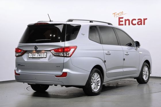 Ssangyong KORANDO 2WD GT 11-seater — пробег 84 869 км — фото 2 из 5