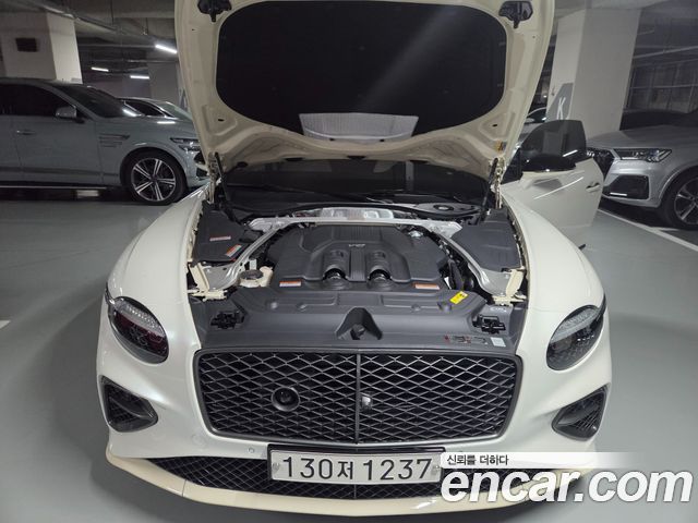 Bentley Continental 4.0 GT Speed — пробег 4 670 км — фото 1 из 5