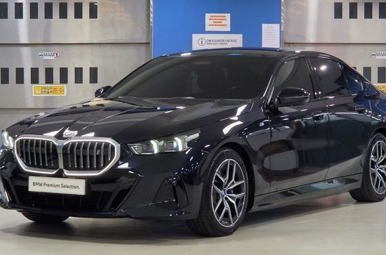 BMW i5 eDrive 40 M Sport — пробег 48 892 км — фото 1 из 5