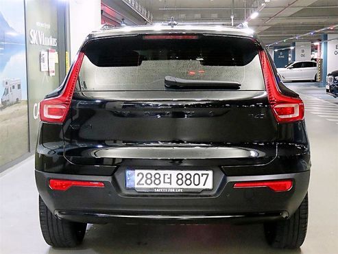 Volvo XC40 B4 Black Edition — пробег 45 826 км — фото 5 из 5