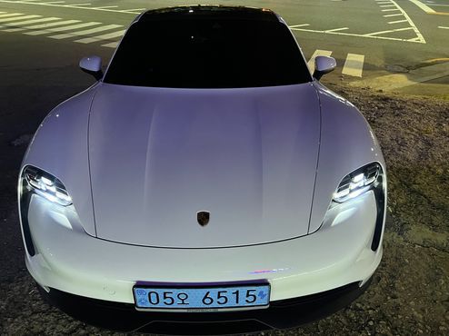 Porsche Taycan Base — пробег 23 000 км — фото 3 из 5