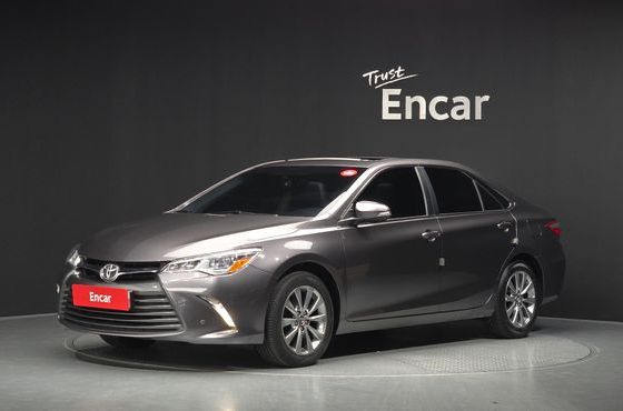 Toyota Camry 2.5 XLE — пробег 58 121 км — фото 1 из 5