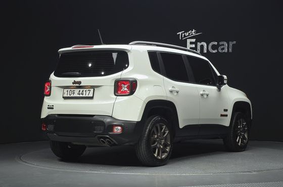 Jeep Renegade 2.0 Diesel 75th Special Edition AWD — пробег 166 913 км — фото 2 из 5