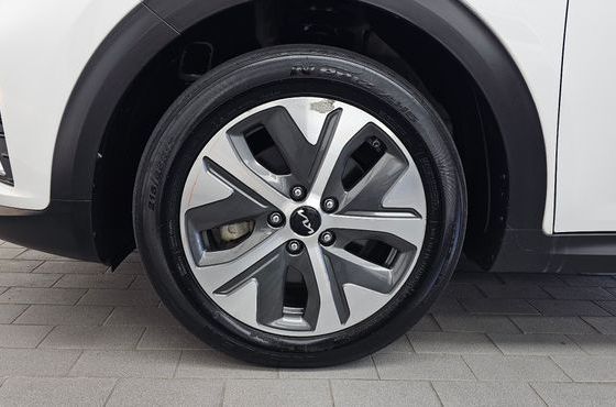 Kia Niro Prestige — пробег 159 134 км — фото 5 из 5