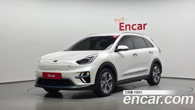 Kia Niro Noblesse — пробег 67 651 км — фото 1 из 5