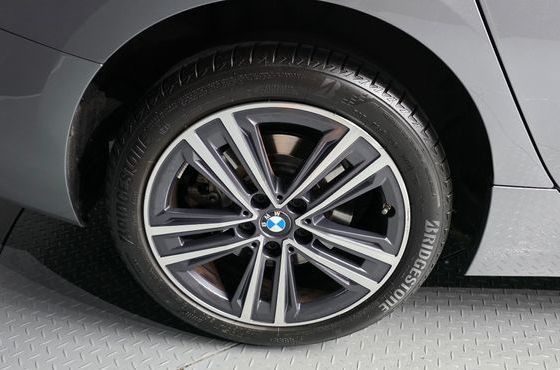 BMW 2-Series 220i Sport — пробег 36 710 км — фото 5 из 5