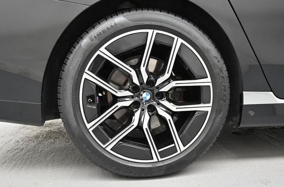 BMW 7-Series 740i xDrive M Sport — пробег 45 236 км — фото 5 из 5