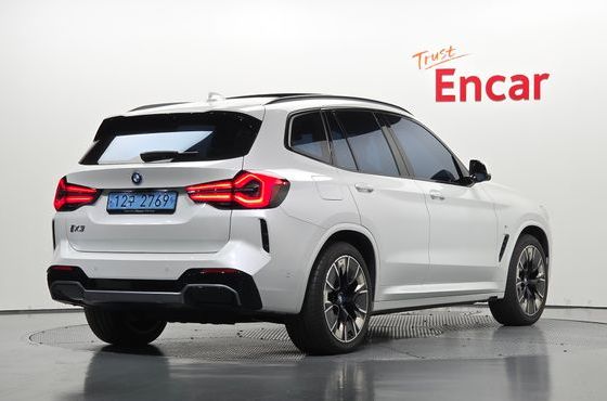 BMW iX3 M Sports — пробег 19 837 км — фото 2 из 5