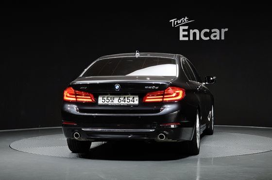 BMW 5-Series 520d xDrive Luxury Plus — пробег 68 730 км — фото 4 из 5