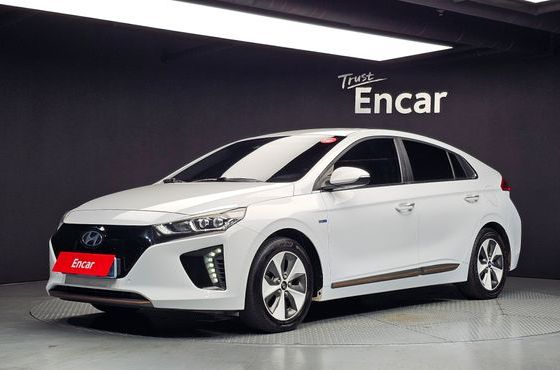 Hyundai Ioniq Q — пробег 66 341 км — фото 1 из 5