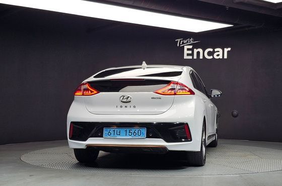 Hyundai Ioniq Q — пробег 66 341 км — фото 4 из 5