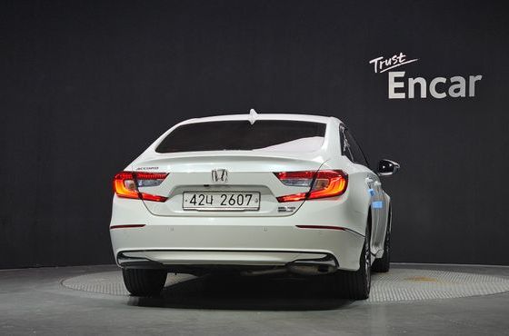 Honda Accord 2.0 Hybrid Touring — пробег 154 822 км — фото 4 из 5