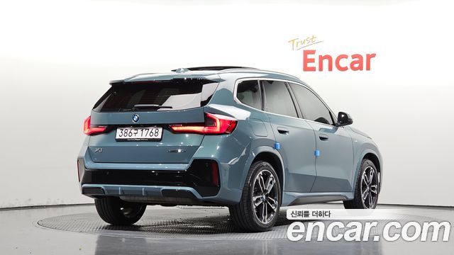 BMW X1 xDrive 20i M Sport — пробег 21 325 км — фото 2 из 5