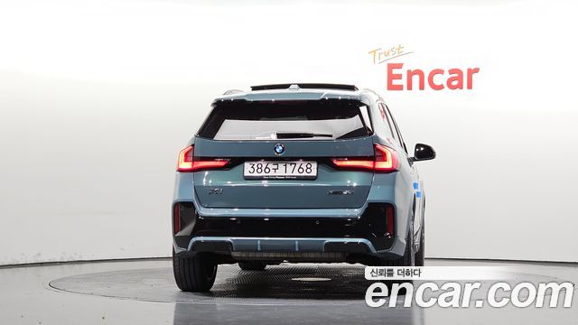 BMW X1 xDrive 20i M Sport — пробег 21 325 км — фото 4 из 5