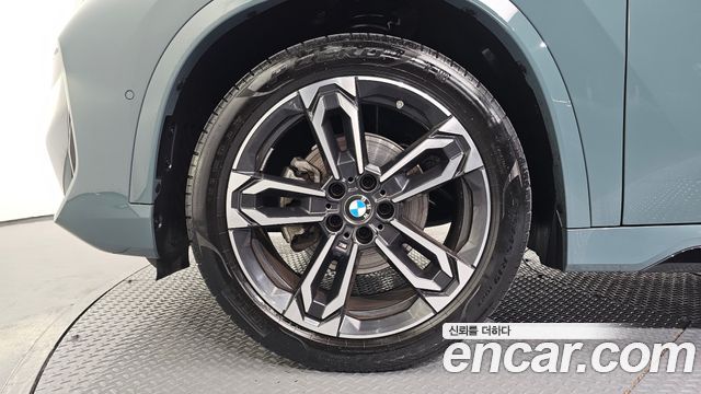 BMW X1 xDrive 20i M Sport — пробег 21 325 км — фото 5 из 5
