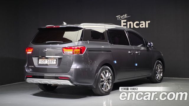 Kia Carnival из Кореи Encar