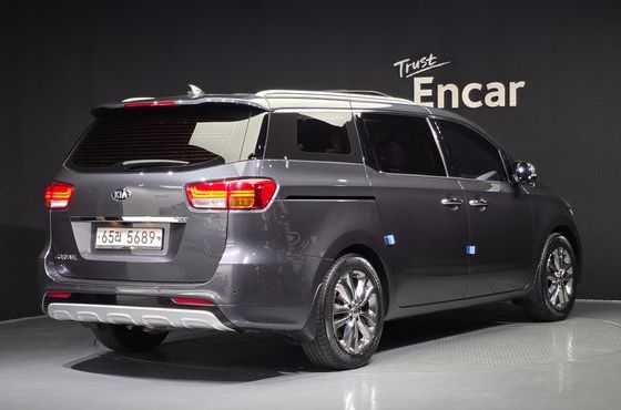 Kia Carnival 9-seater Noblesse — пробег 38 996 км — фото 2 из 5
