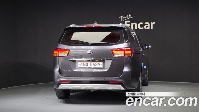 Kia Carnival из Кореи Encar