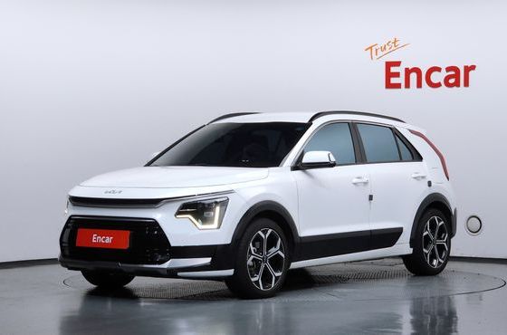 Kia Niro Prestige — пробег 62 657 км — фото 1 из 5