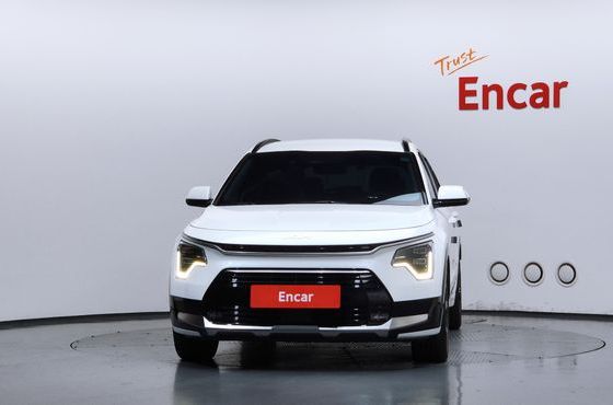 Kia Niro Prestige — пробег 62 657 км — фото 3 из 5