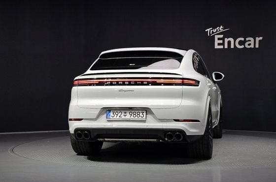 Porsche Cayenne 3.0 E-Hybrid Coupe — пробег 7 184 км — фото 4 из 5