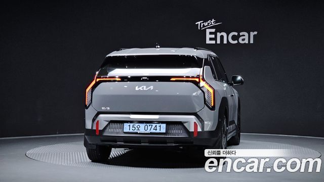 Kia EV3 из Кореи Encar